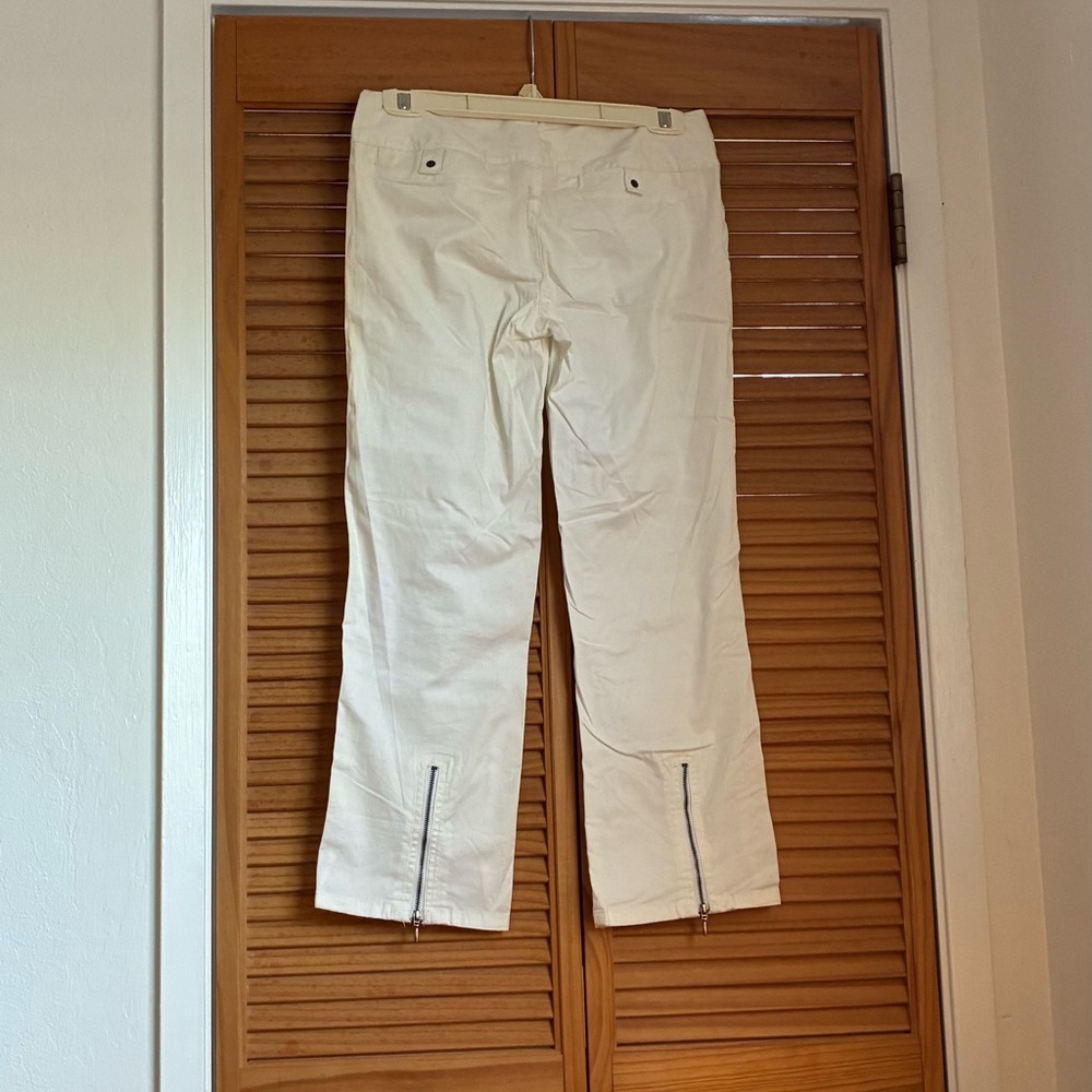 White Straight-Leg cropped pants - Picture 2 of 10